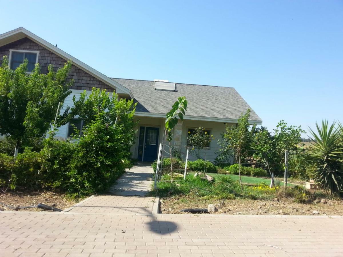 קדמת צבי Villa Buitenkant foto